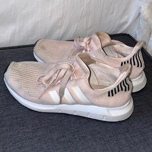 Adidas Swift Runs - Pink